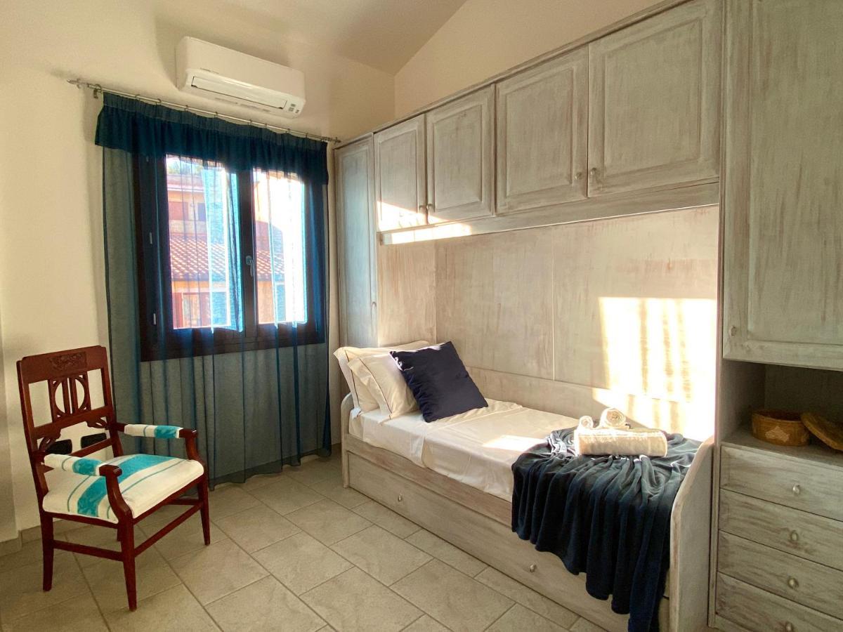 Vila Cala Gavetta Marina Loft La Maddalena  Exteriér fotografie